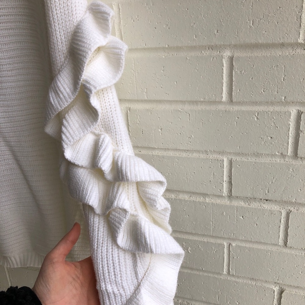 Main Strip Ruffle Sleeve Sweater - Picture 3 of 5